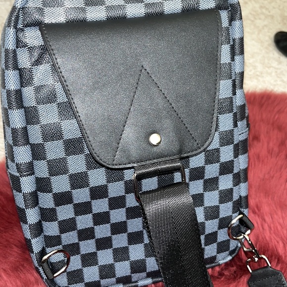 NEW Grey Black Sling Crossbody Purse Checkered Backpack Bag faux leather - Picture 5 of 6